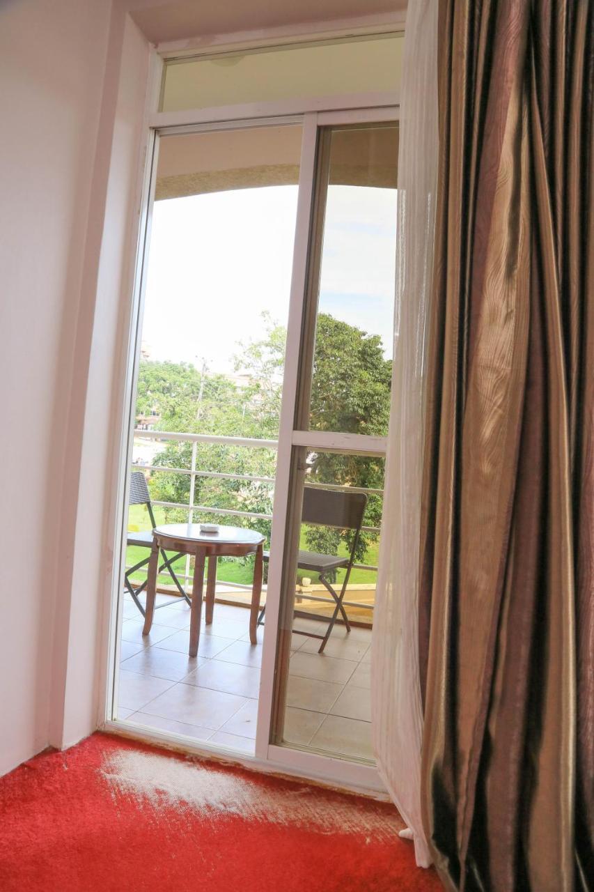 Hotel 7 Seasons Entebbe Ngoại thất bức ảnh