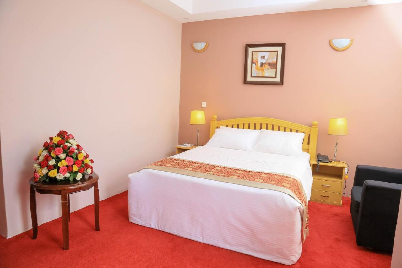 Hotel 7 Seasons Entebbe Ngoại thất bức ảnh
