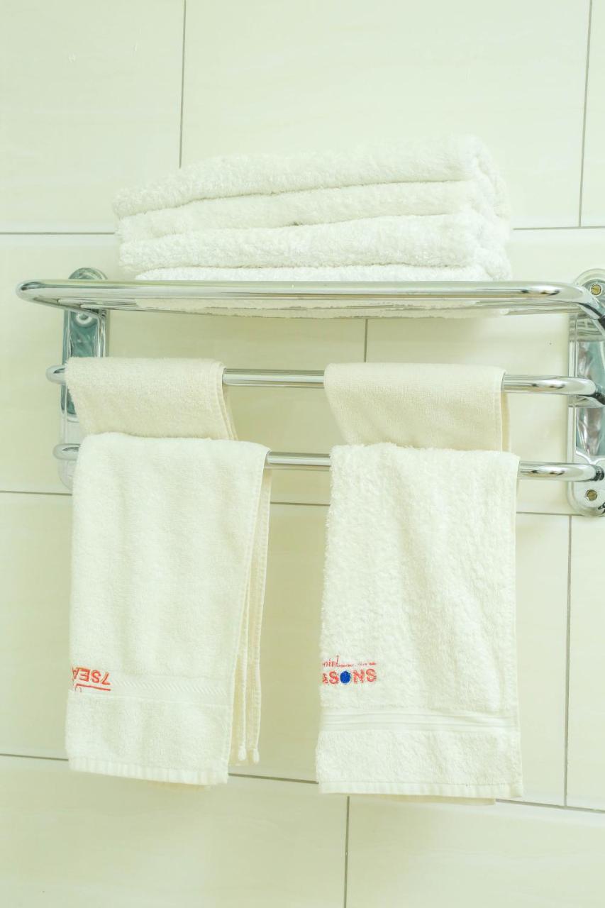 Hotel 7 Seasons Entebbe Ngoại thất bức ảnh